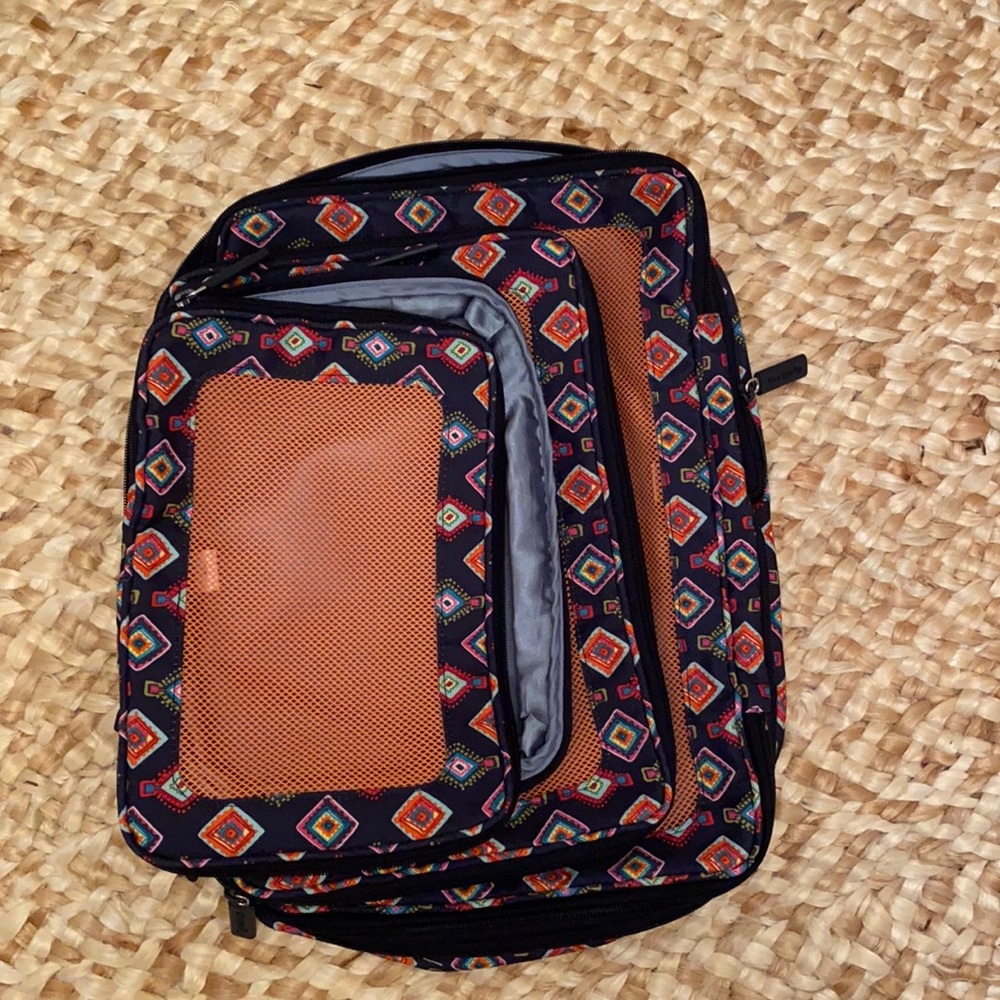 Vera Bradley (3) piece packing cubes